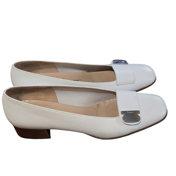 Salvatore Ferragamo White Flats - Picture 4 of 8